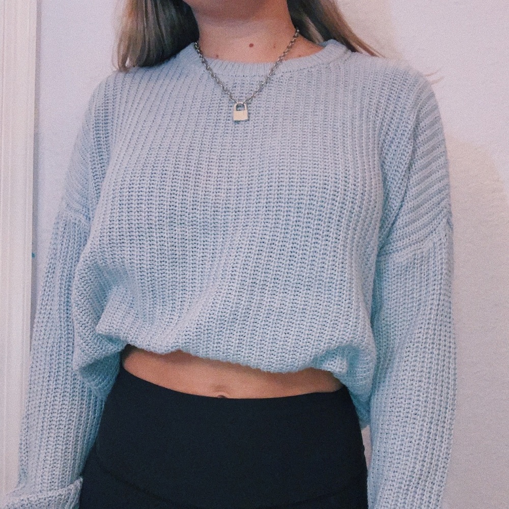 BRANDY MELVILLE crew neck sweater